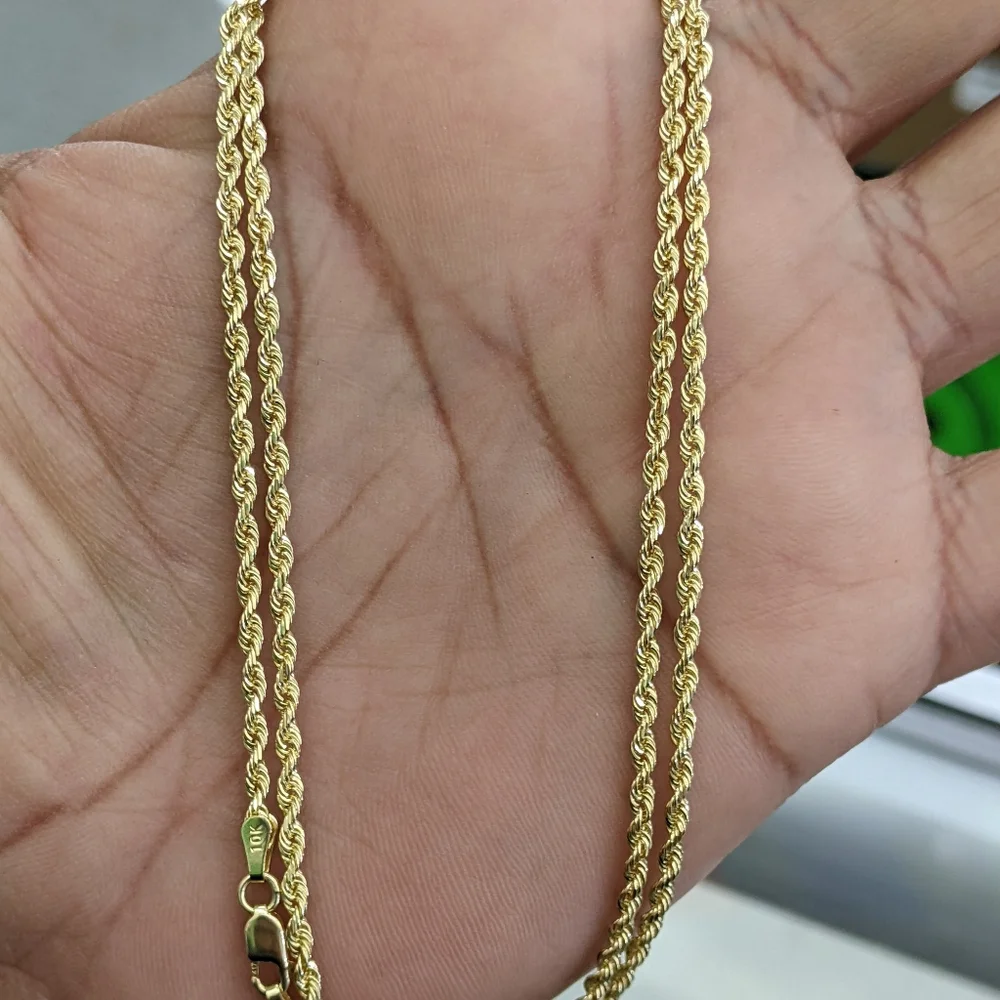 10kt Solid Gold Rope Chain - Picture 4 of 8